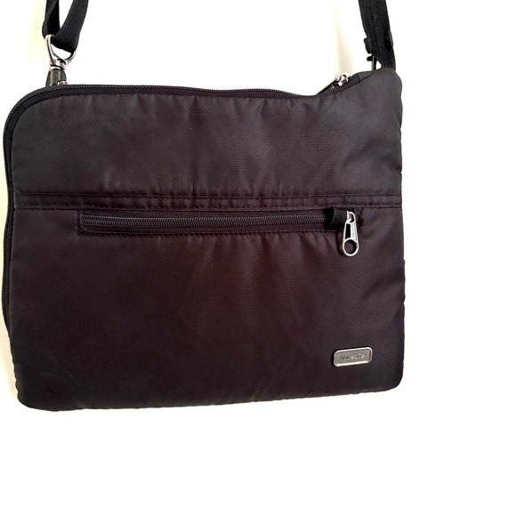 Pacsafe | Daysafe Slim Crossbody Bag Anti-Theft RFID Purse Bag Black - Picture 3 of 10